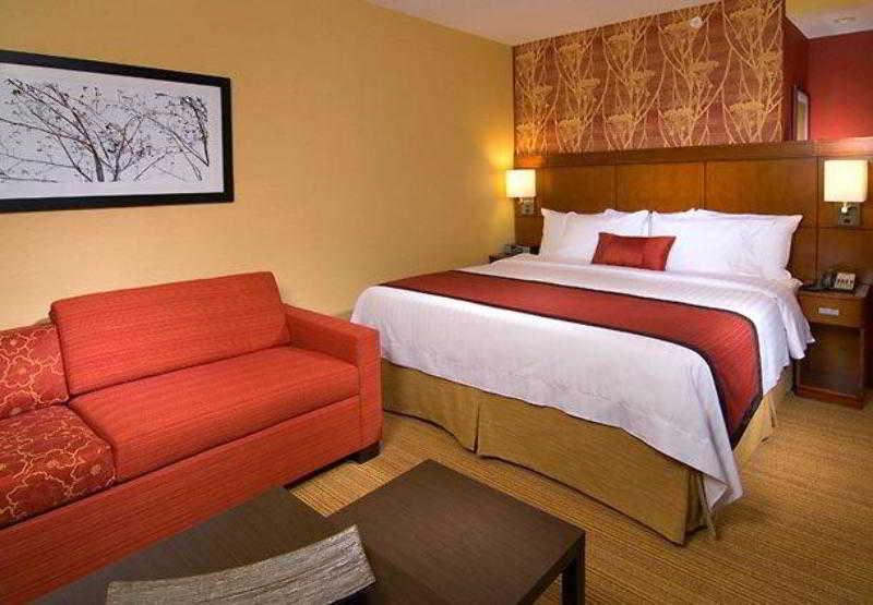 Courtyard By Marriott York Hotel Ngoại thất bức ảnh