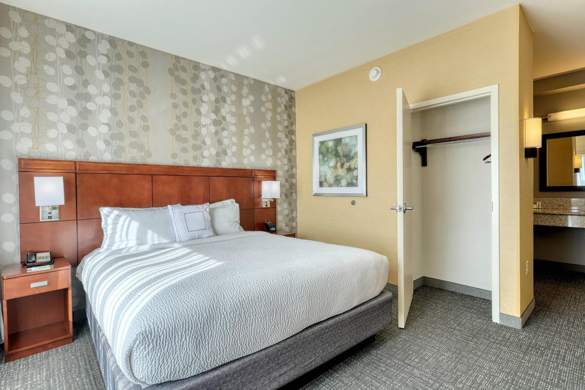 Courtyard By Marriott York Hotel Ngoại thất bức ảnh