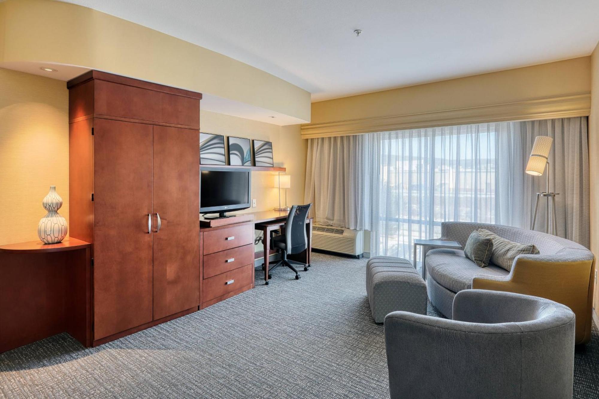 Courtyard By Marriott York Hotel Ngoại thất bức ảnh